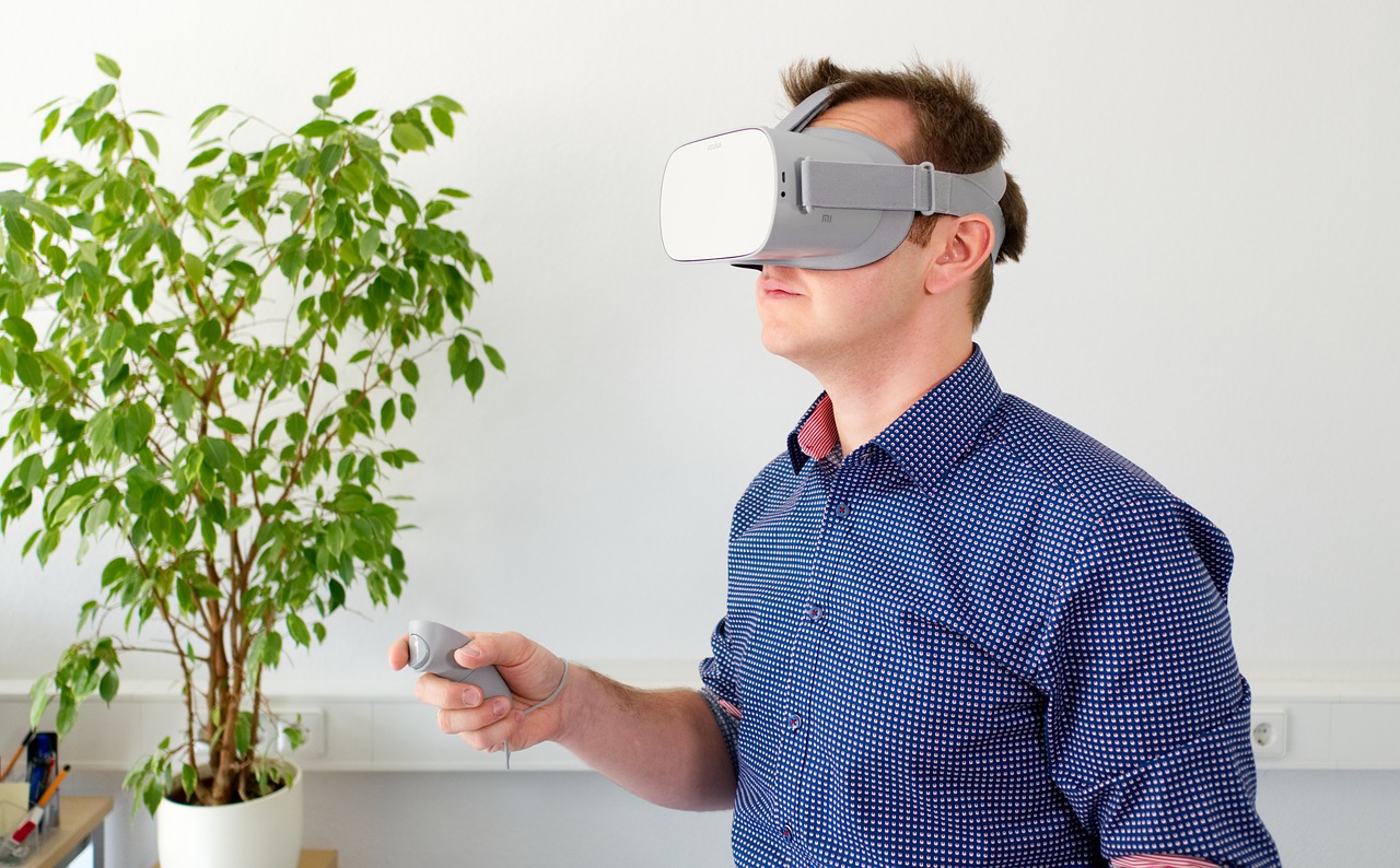 【パニック障害】電車克服にVRを活用！？【論文】